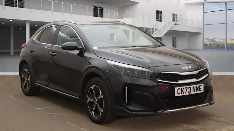 Black Used 2023 Kia XCeed 3 SUV | £17,199 (Fair price) - Image 1/2