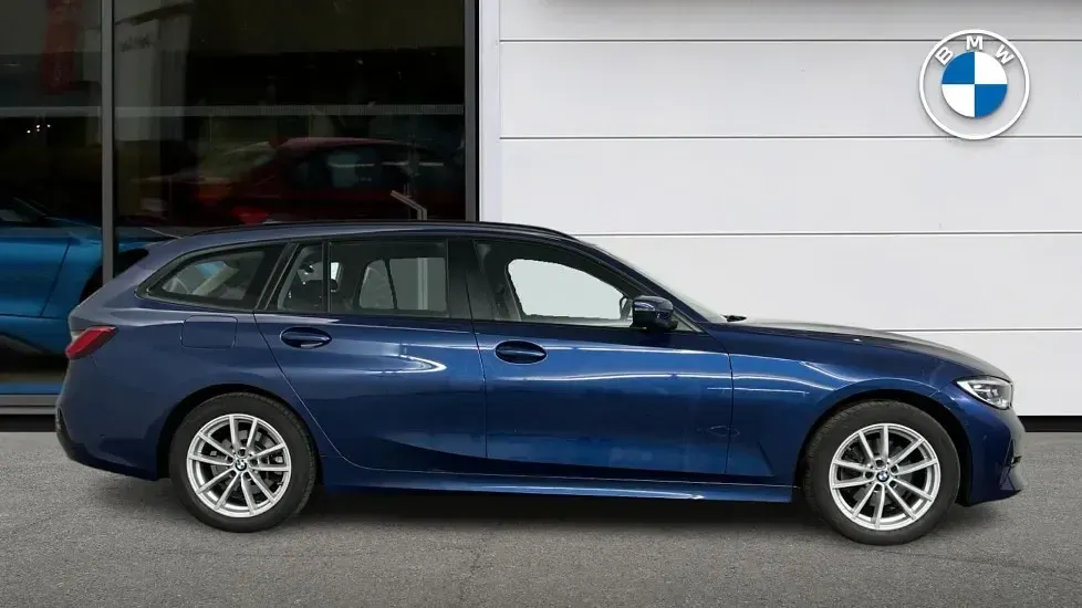 Used BMW 320 Sport Line 181 HP (133 kW) 2020 Blue Estate