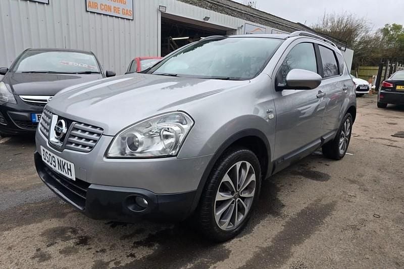 Used Nissan Qashqai N-TEC 113 HP (83 kW) 2009 Silver SUV