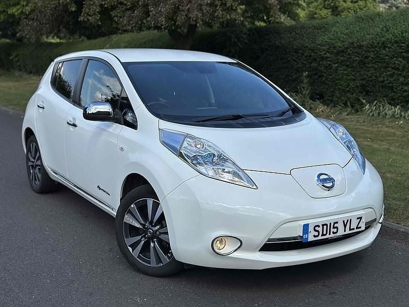 White Used 2015 Nissan Leaf Tekna Hatchback | £3,390 (Fair price) - Image 1/4