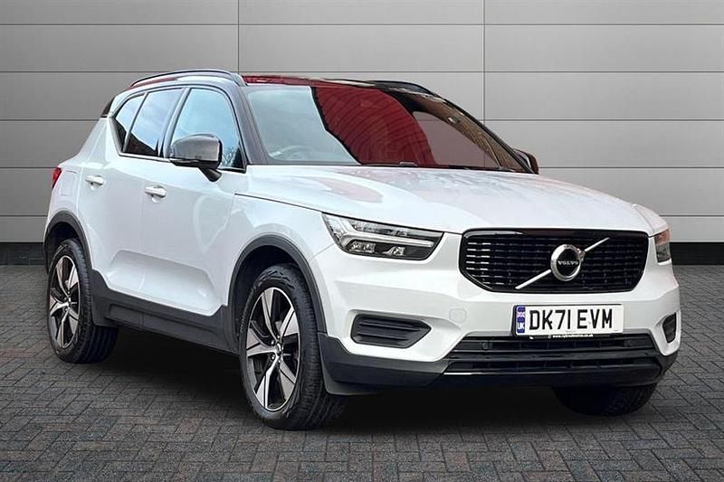 Silver Used 2022 Volvo XC40 R-Design SUV | £20,995 (Good price) - Image 1/4