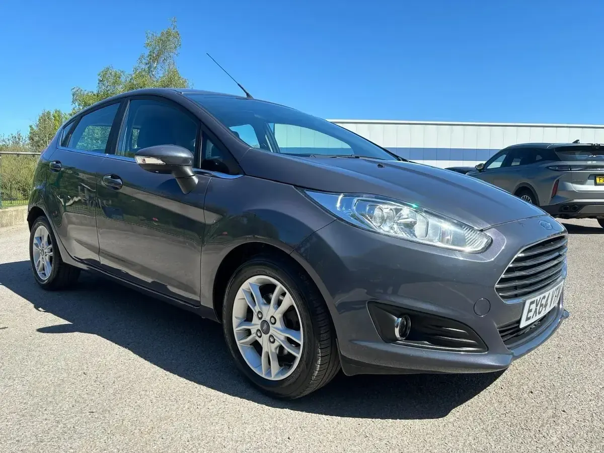 Used Ford Fiesta Zetec 75 HP (55 kW) 2014 Grey Hatchback