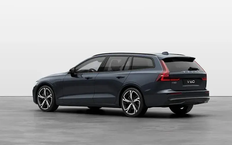 New Volvo V60 Ultra 334 HP (245 kW) 2025 Aurora silver Estate
