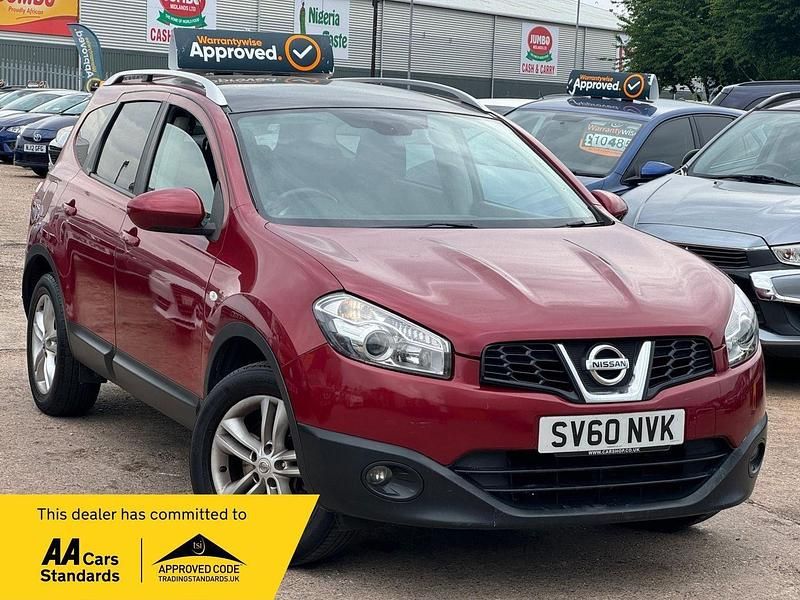 Red Used 2010 Nissan Qashqai +2 N-TEC SUV | £4,975 (Fair price) - Image 1/3