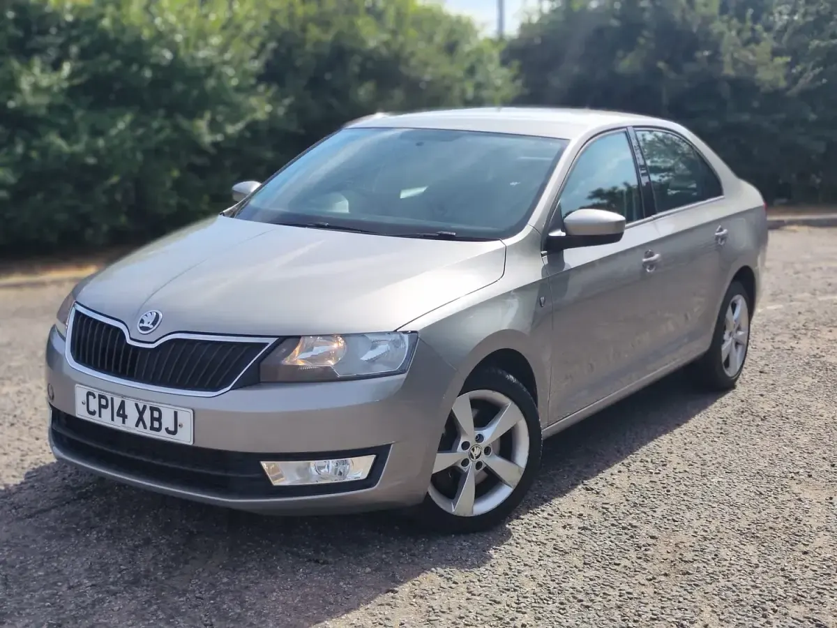 Used Skoda Rapid Elegance 90 HP (66 kW) 2014 Beige Hatchback