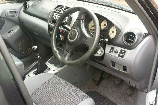 Used Toyota RAV4 147 HP (108 kW) 2003 SUV