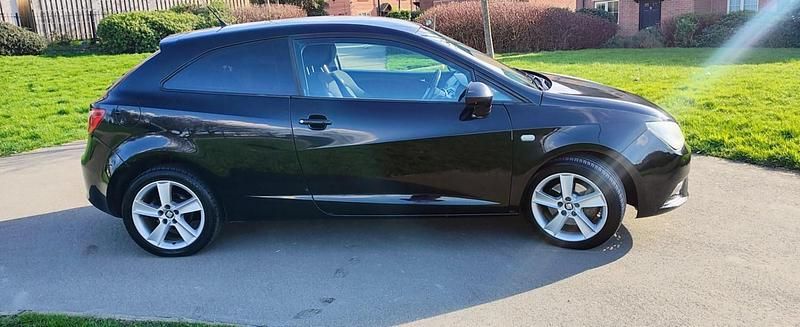 Usado Seat Ibiza FR 105 CV (77 kW) 2015 Negro Utilitario