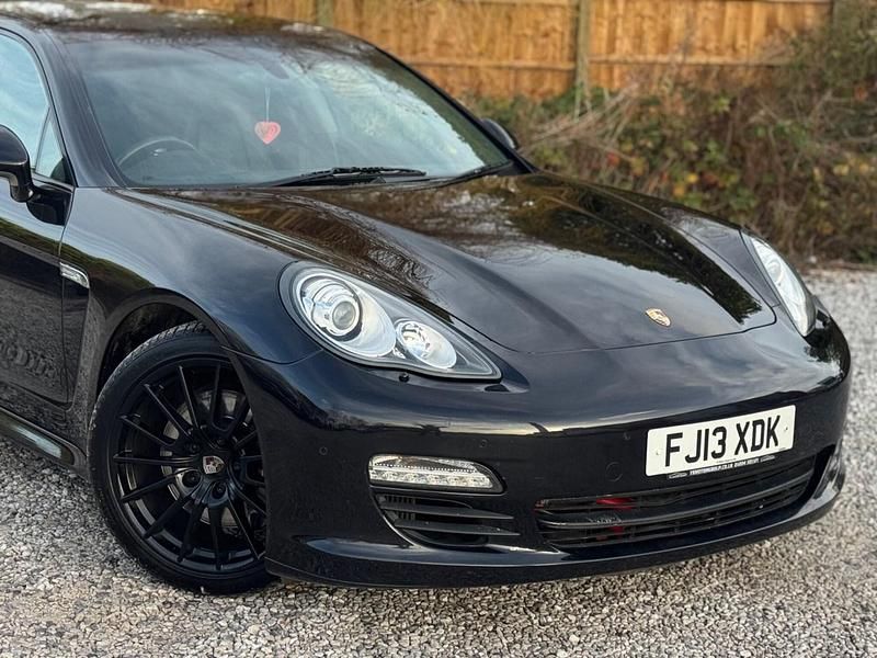 Usado Porsche Panamera Platinum Edition 250 HP (183 kW) 2013 Preto Citadino