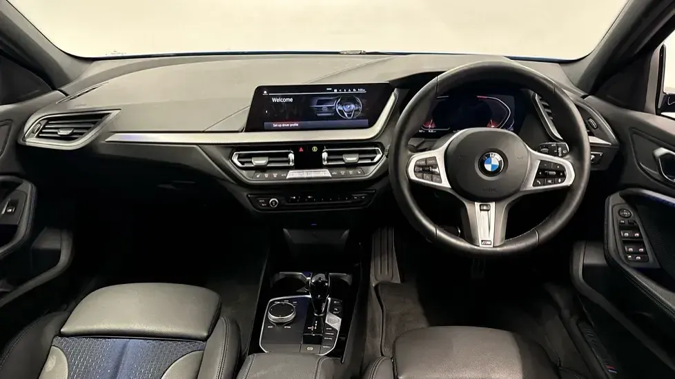 Used BMW 118 M Sport 134 HP (98 kW) 2024 Blue Hatchback