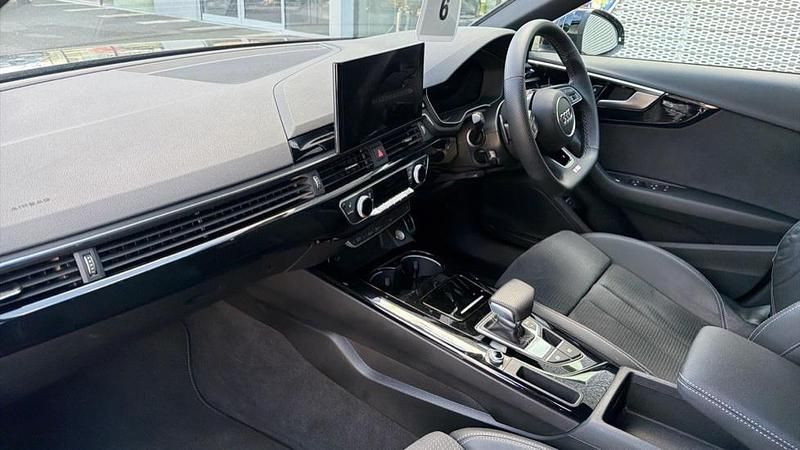 Used Audi A4 Black Edition 204 HP (150 kW) 2023 Black Estate