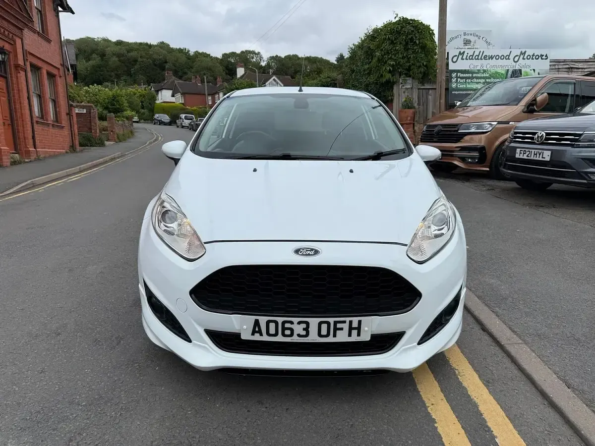 Used Ford Fiesta Sport 95 HP (69 kW) 2013 White Van
