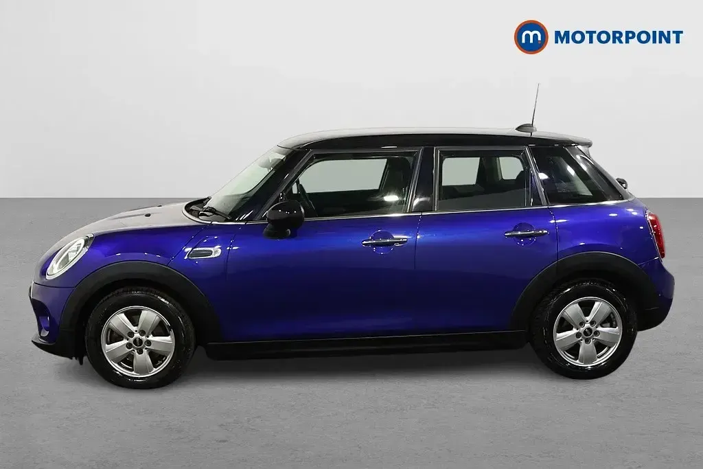 Gebraucht Mini Cooper Hatch 136 PS (100 kW) 2018 Blau Kleinwagen