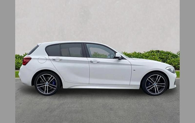 Used BMW 118 Efficient Dynamics 134 HP (98 kW) 2019 White Hatchback