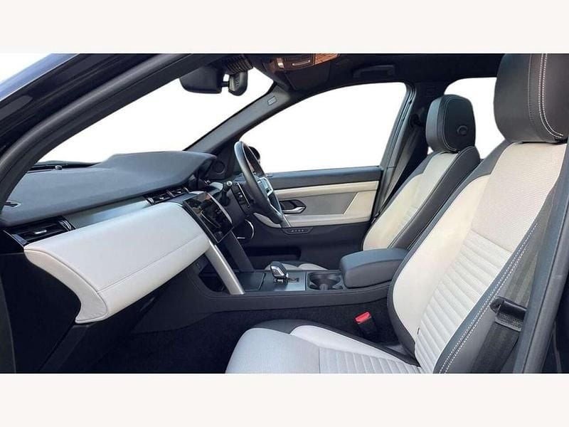 Used Land Rover Discovery Sport HSE Dynamic 204 HP (150 kW) 2024 Black SUV