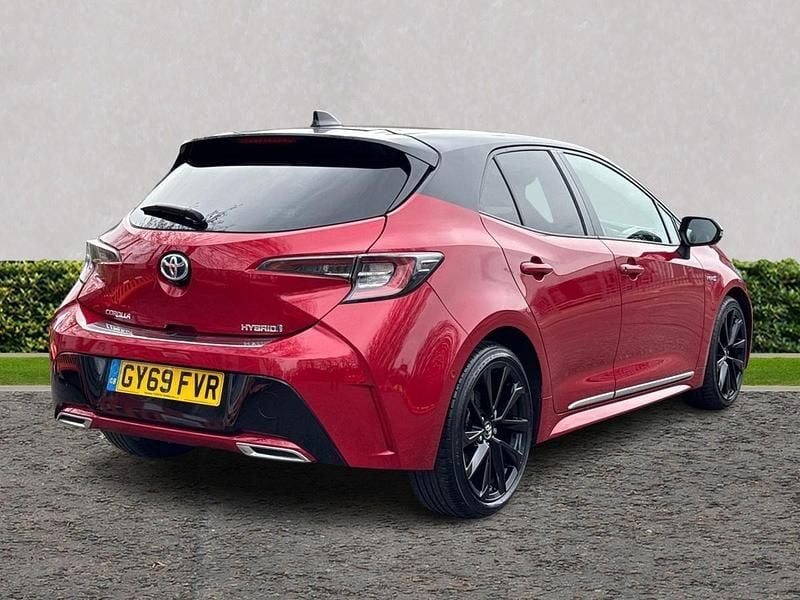 Used Toyota Corolla 2019 Red/black Hatchback