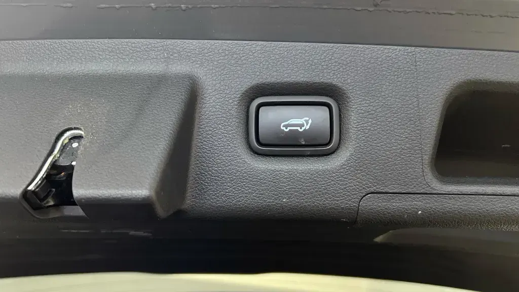 Used Hyundai Santa Fe Premium 230 HP (169 kW) 2022 Brown SUV