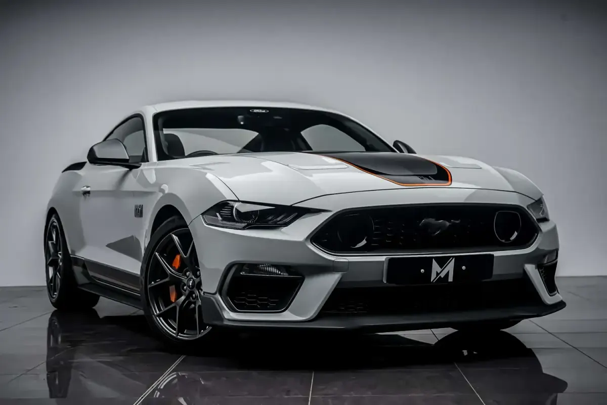 Begagnad Ford Mustang Mach 1 2021 Silver Sportkupé
