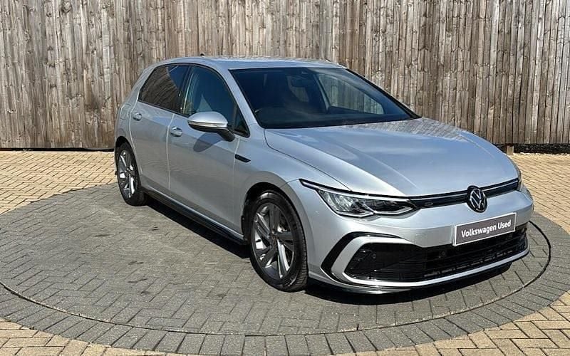 Used 2024 VW Golf VIII R-line Hatchback | £16,399 (Good price) - Image 1/4