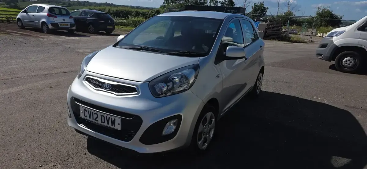 Used Kia Picanto 68 HP (50 kW) 2012 Silver Hatchback