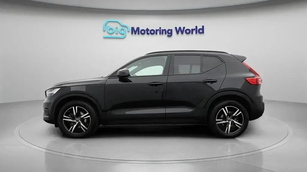 Used Volvo XC40 R-Design 197 HP (144 kW) 2020 Black SUV