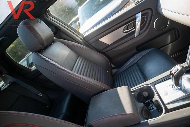 Used Land Rover Discovery Sport SE Dynamic 204 HP (150 kW) 2022 Red SUV