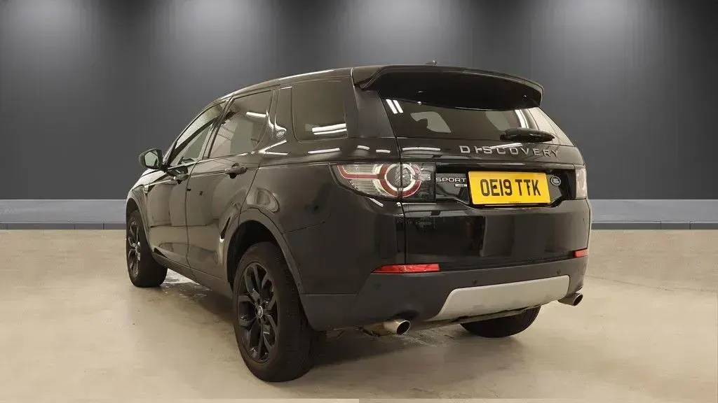 Used Land Rover Discovery Sport HSE 180 HP (132 kW) 2019 Black SUV