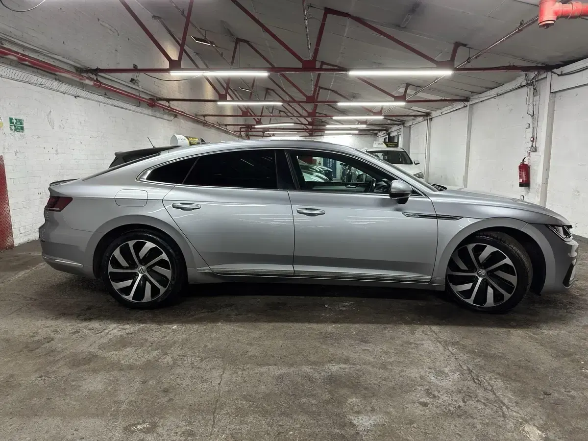 Used VW Arteon R-line 190 HP (139 kW) 2019 Silver Hatchback