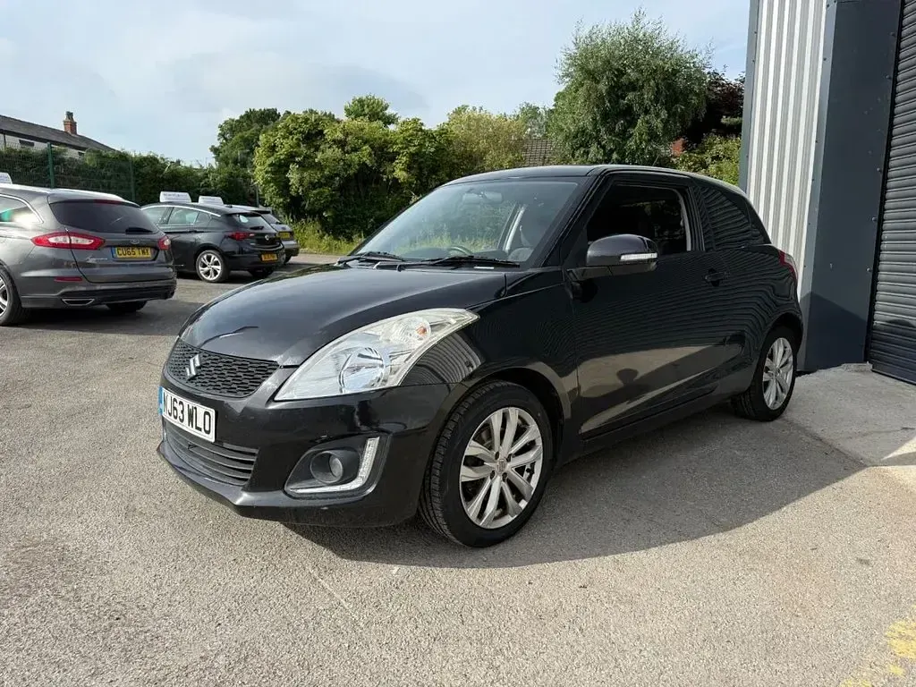 Used Suzuki Swift SZ4 94 HP (69 kW) 2013 Black Hatchback