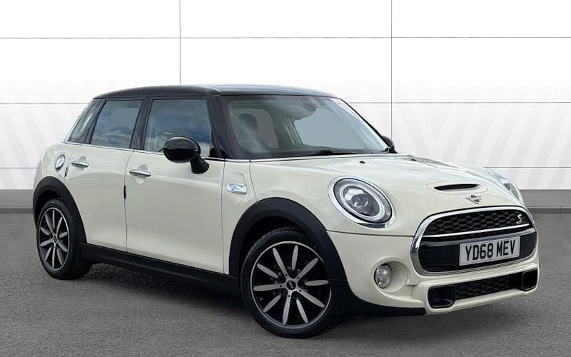 Begagnad Mini Cooper S Hatch 192 HK (141 kW) 2018 Halvkombi