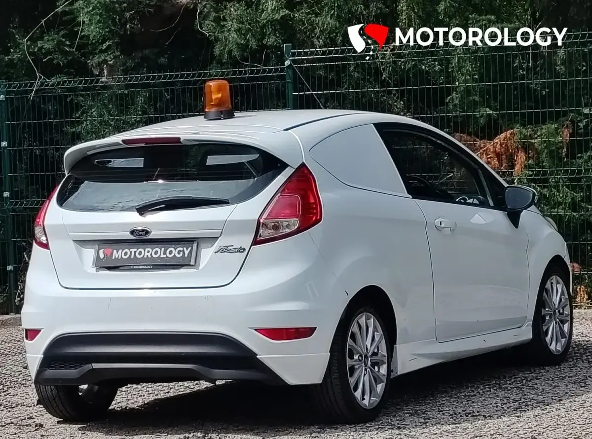 Used Ford Fiesta Sport 94 HP (69 kW) 2013 White Van