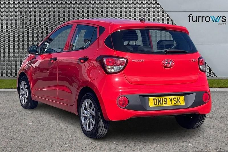 Usado Hyundai i10 2019 Vermelho Citadino