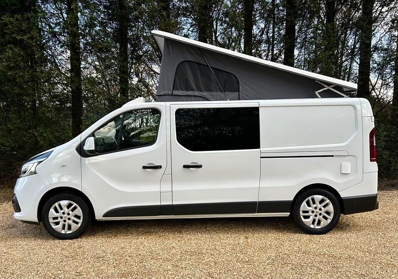 Used Renault Trafic 170 HP (125 kW) 2021 White MPV
