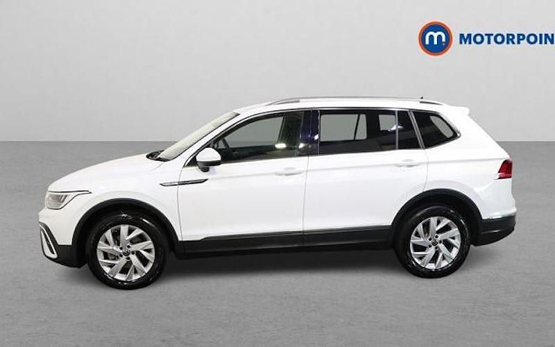 Used VW Tiguan Allspace Life 150 HP (110 kW) 2024 White SUV