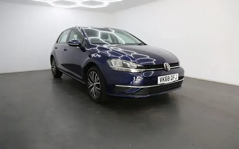 Used VW Golf VII SE 116 HP (85 kW) 2018 Hatchback