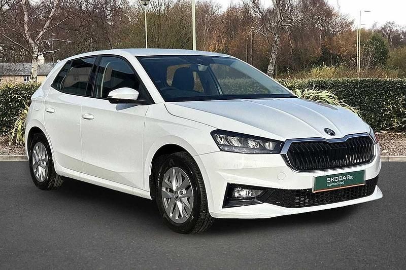 Used Skoda Fabia SE 94 HP (69 kW) 2025 Moon white metallic Hatchback