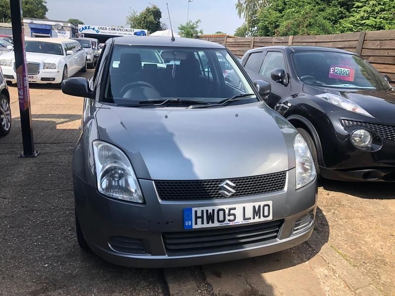 Used Suzuki Swift GL 92 HP (67 kW) 2005 Grey Hatchback
