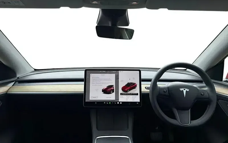 Used Tesla Model Y Long Range AWD 286 kW (389 HP) 2025 SUV