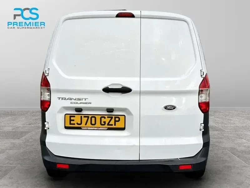 Usado Ford Transit Trend 100 HP (73 kW) 2020 Branco Van