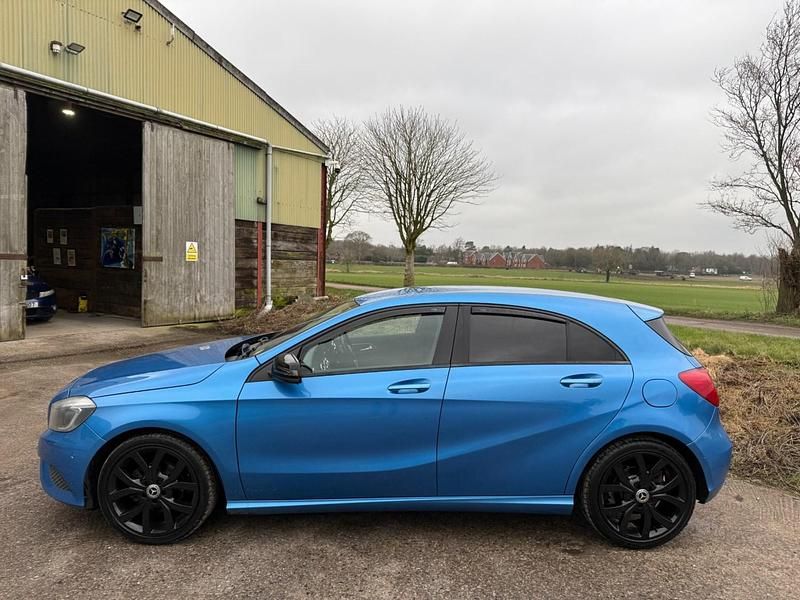 Used Mercedes A180 2013 Blue Hatchback