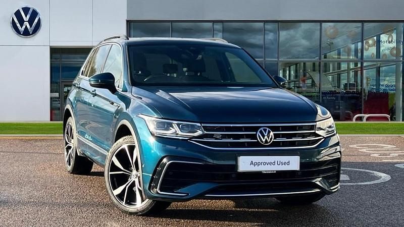 Used VW Tiguan R-line 150 HP (110 kW) 2022 Night blue metallic SUV