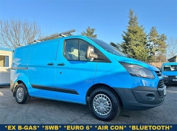 Blue Used 2017 Ford Transit Custom | £10,800 (Fair price) - Image 1/1
