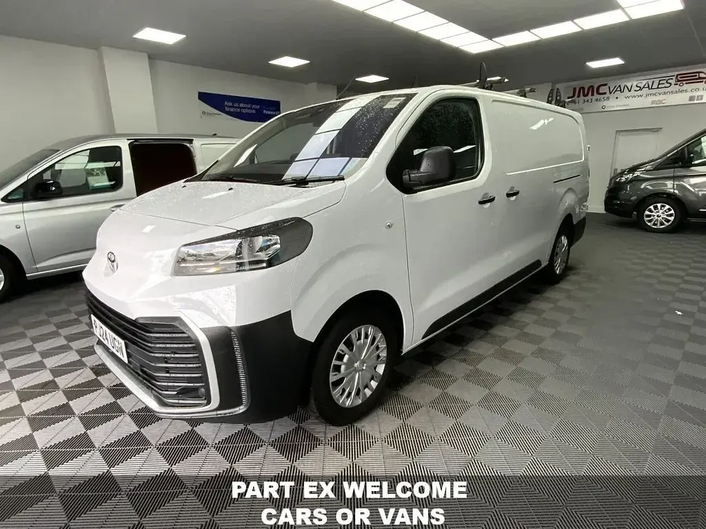 Used Toyota Proace 145 HP (106 kW) 2024 White MPV
