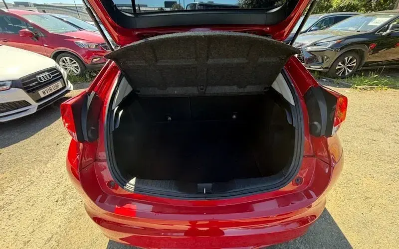 Used Honda Civic SE 150 HP (110 kW) 2012 Red Hatchback
