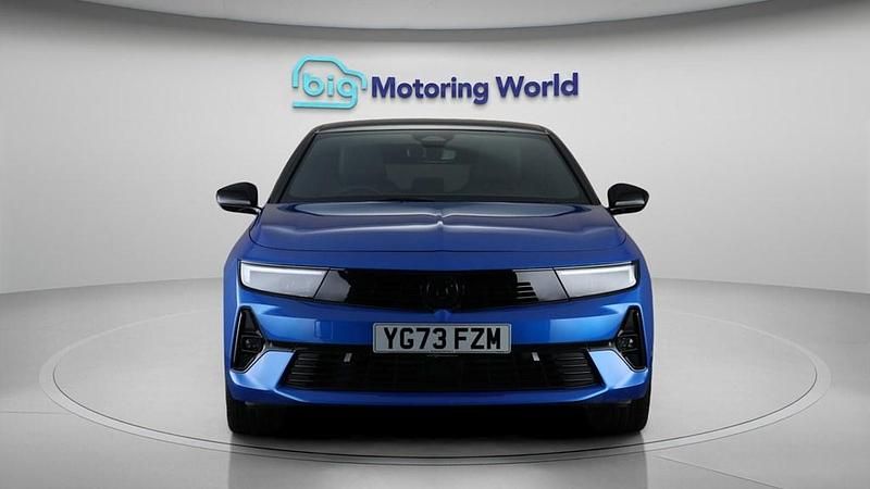 Used Vauxhall Astra S 130 HP (95 kW) 2023 Blue Estate