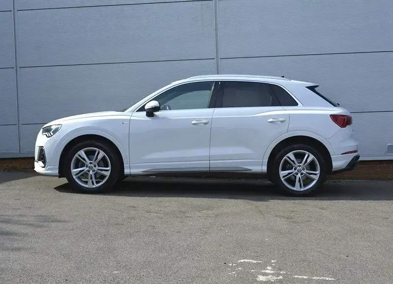 Used Audi Q3 S-Line 150 HP (110 kW) 2019 White SUV