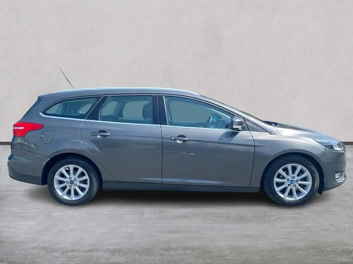 Used Ford Focus Titanium 2016 Black Estate