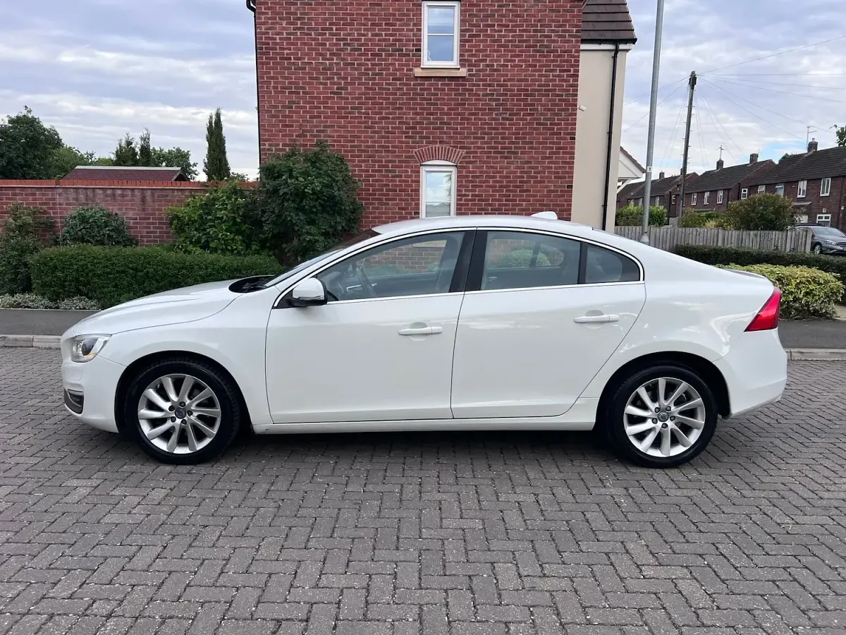 Used Volvo S60 SE Lux 2014 White Sedan