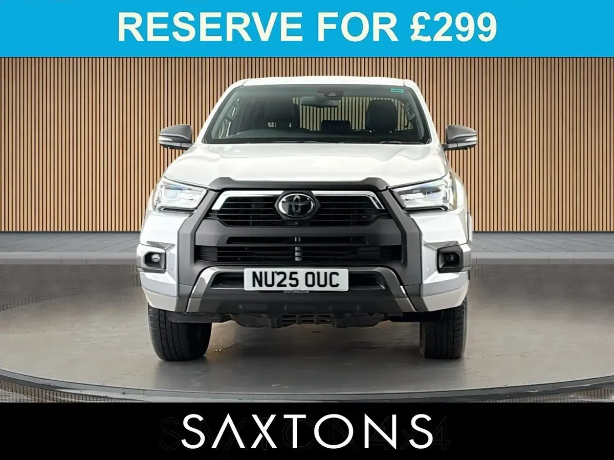 Used Toyota HiLux 204 HP (150 kW) 2025 Silver Pickup