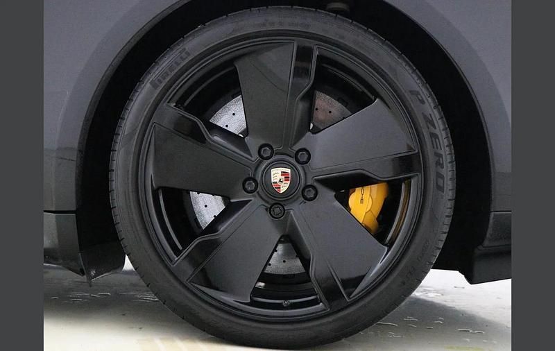 Used Porsche Taycan 559 kW (761 HP) 2021 Black Sedan