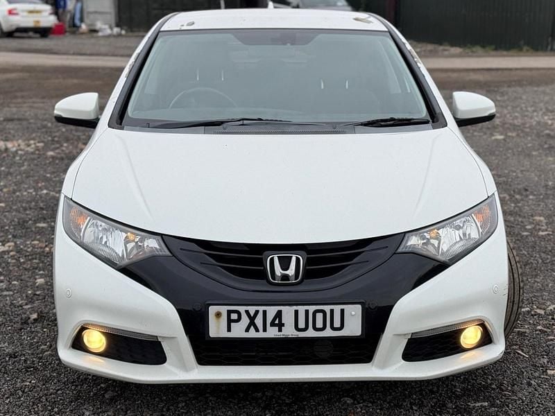 Used Honda Civic SE Plus 120 HP (88 kW) 2014 White Hatchback